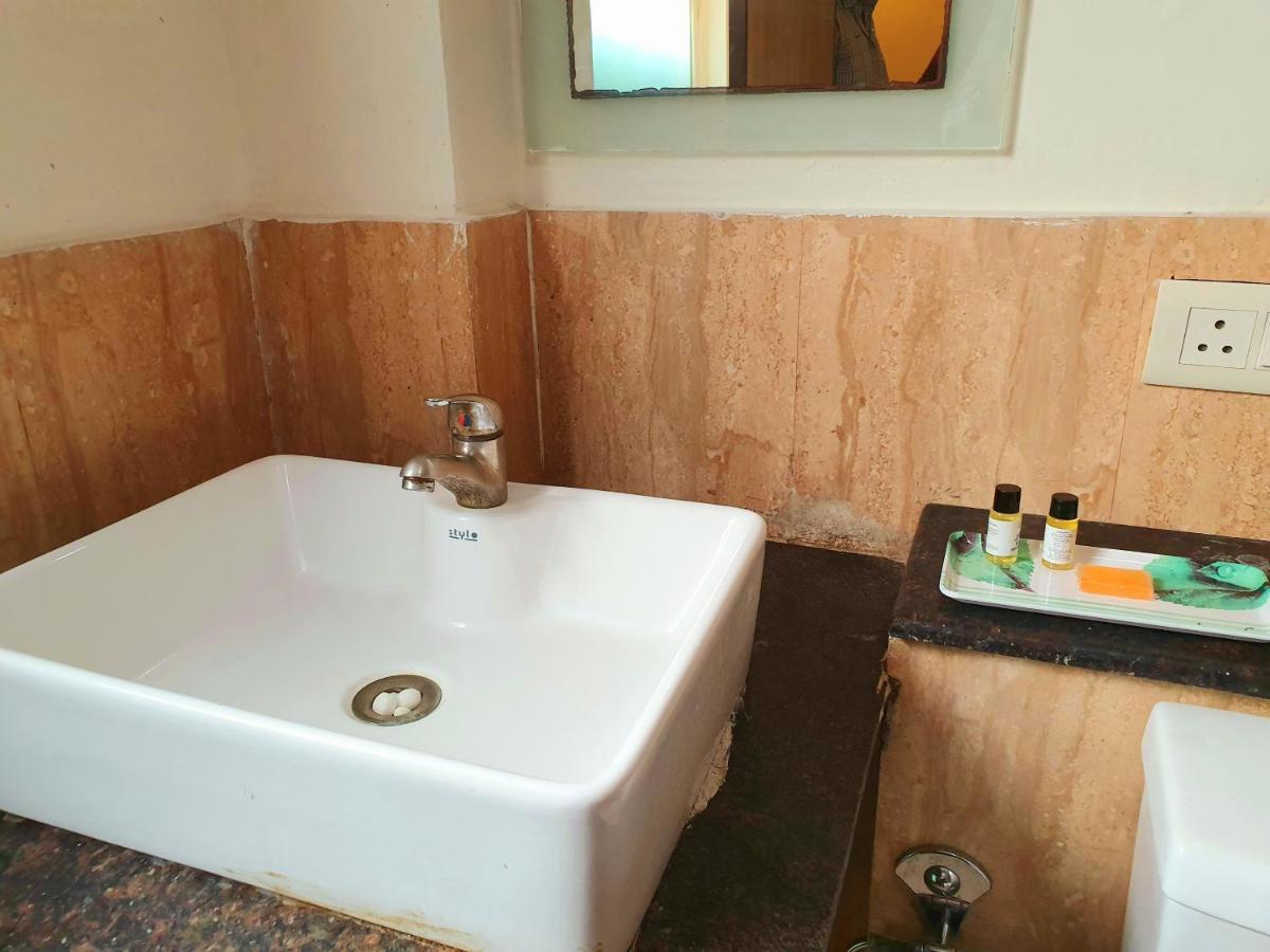 Hotel Merriment Alpha نويدا المظهر الخارجي الصورة